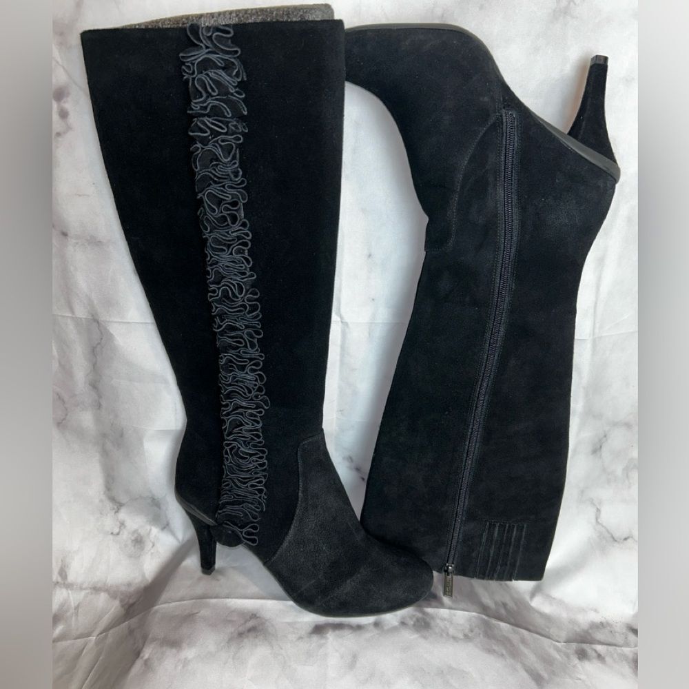 Kenneth Cole Reaction Chic Pea Su Knee-High Leather Boots size 9